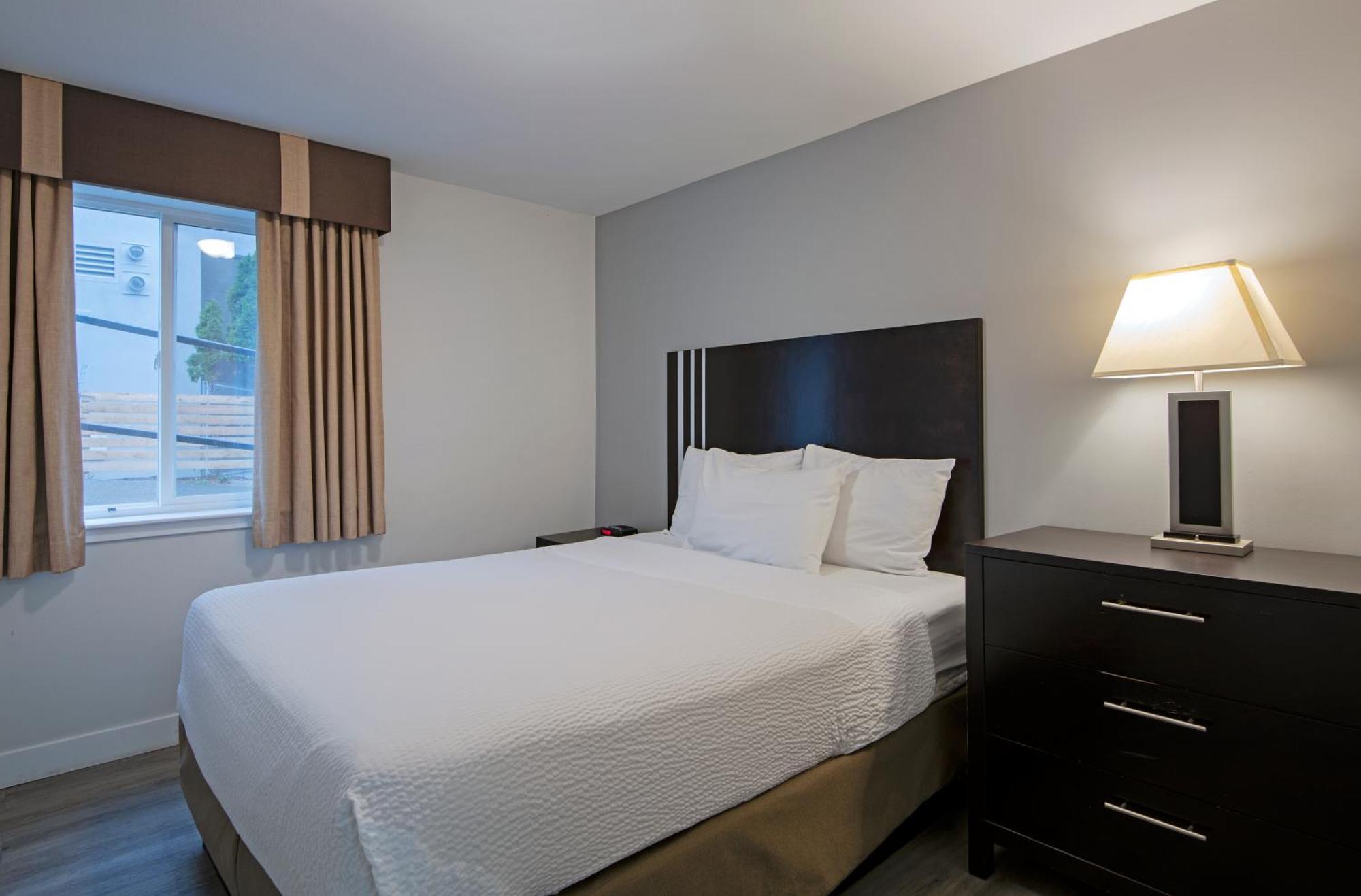 Travelodge By Wyndham Kamloops Mountview Eksteriør bilde