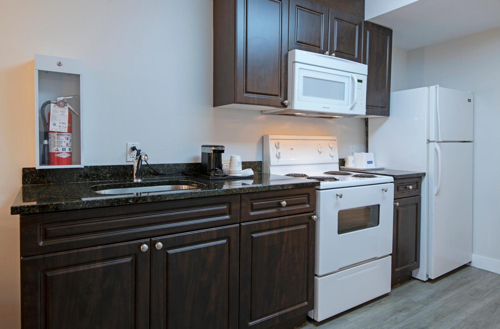 Travelodge By Wyndham Kamloops Mountview Eksteriør bilde
