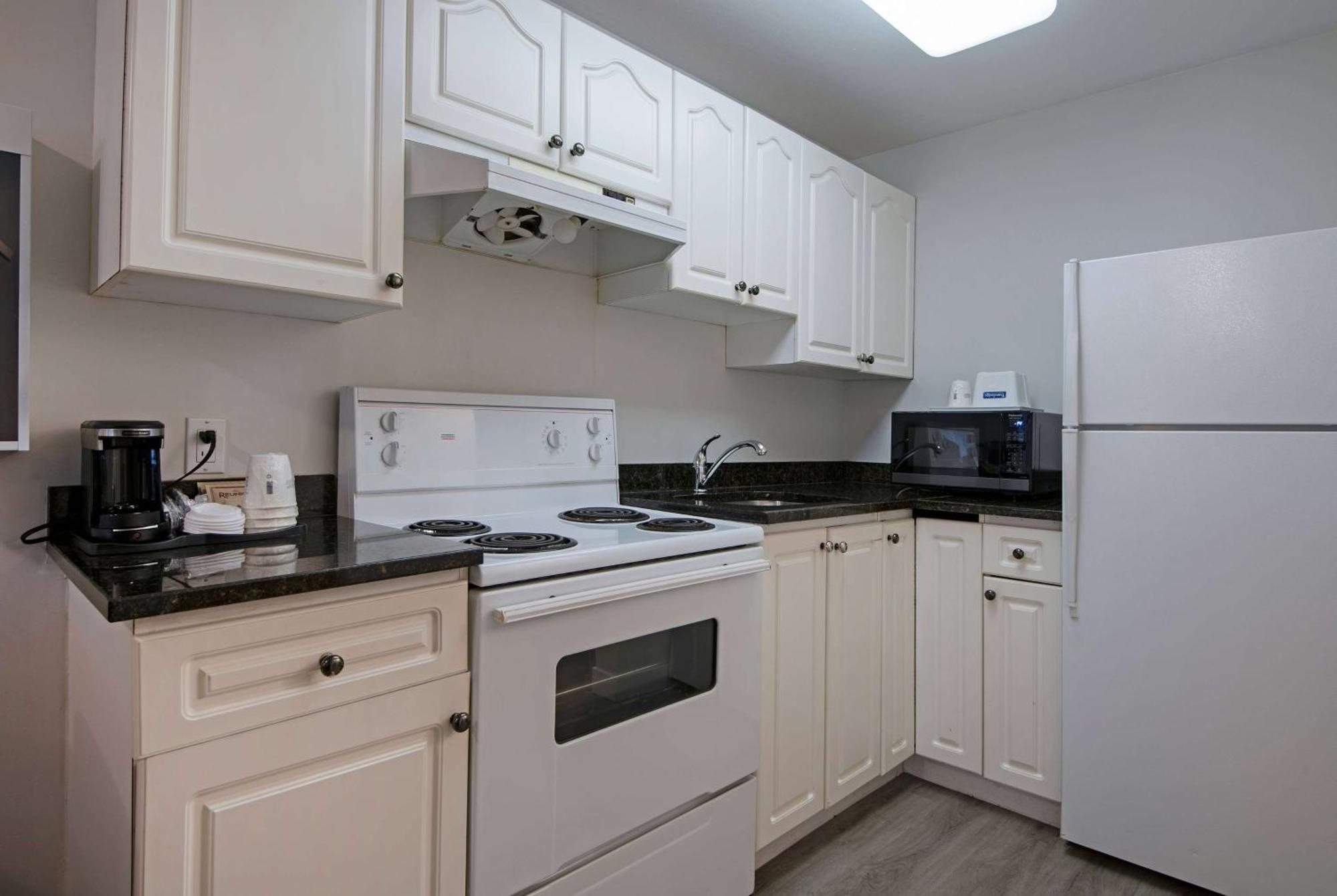 Travelodge By Wyndham Kamloops Mountview Eksteriør bilde